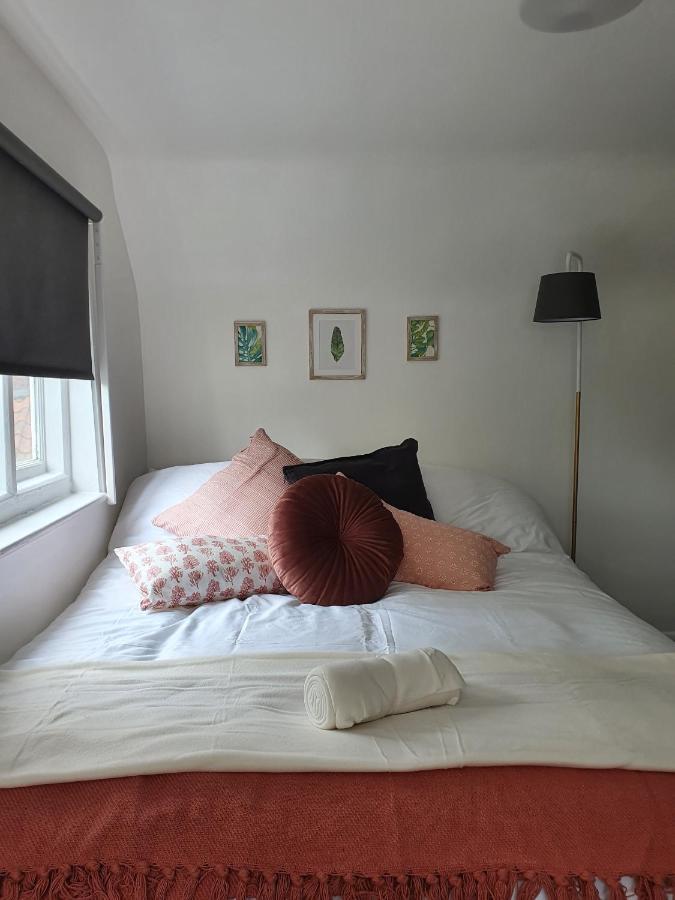 Grade I Listed Luxury Apartment In Hertfordshire Ware Kültér fotó