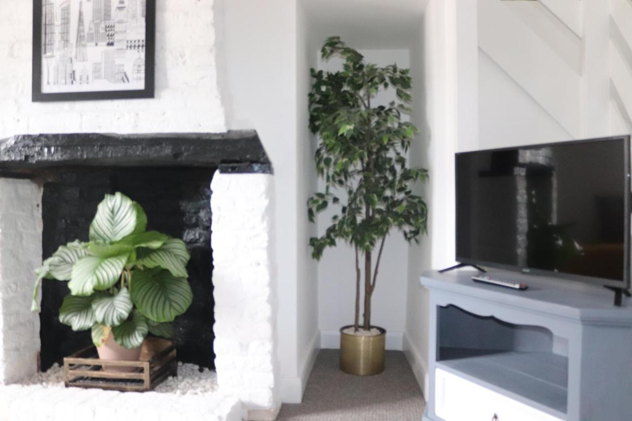 Grade I Listed Luxury Apartment In Hertfordshire Ware Kültér fotó
