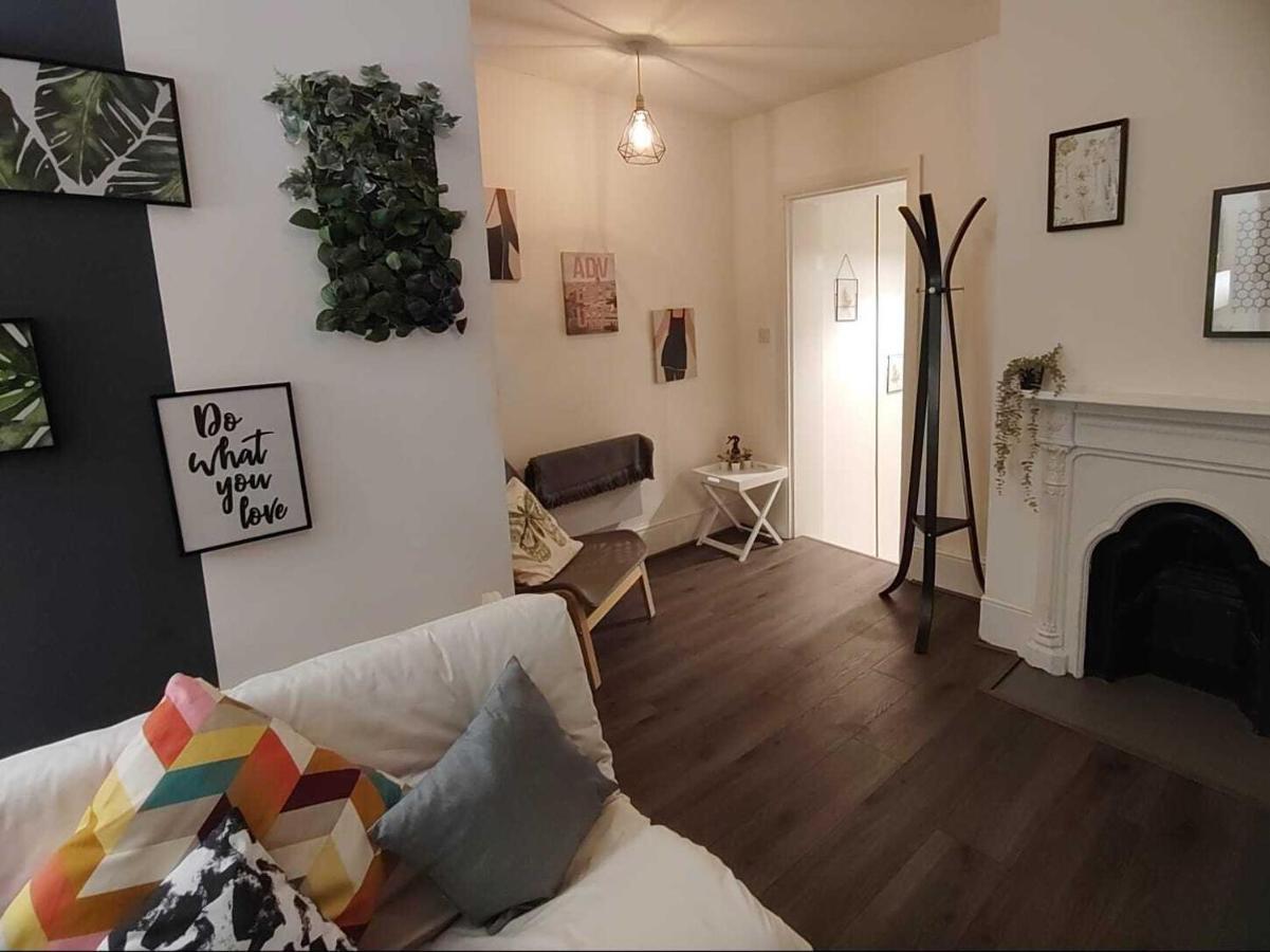 Grade I Listed Luxury Apartment In Hertfordshire Ware Szoba fotó